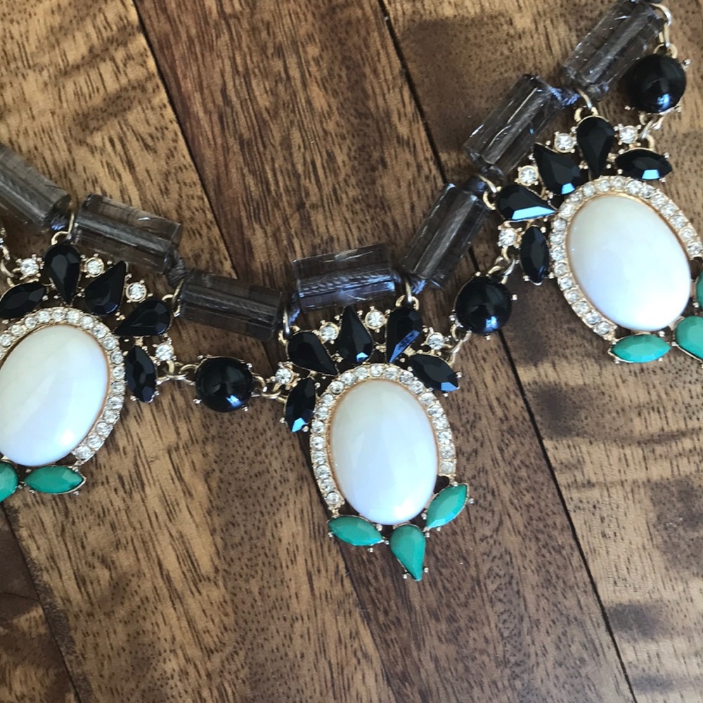 Statement necklace - Picture 2 of 5